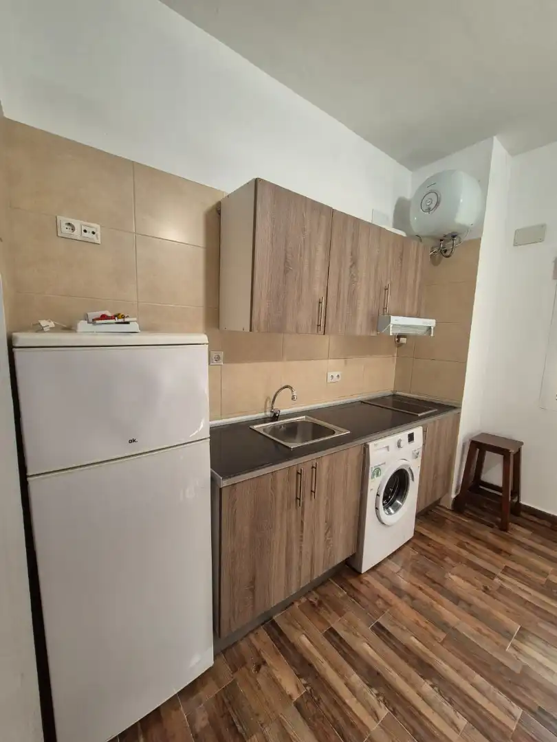 Study for rent in Carranque - Haza Cuevas
