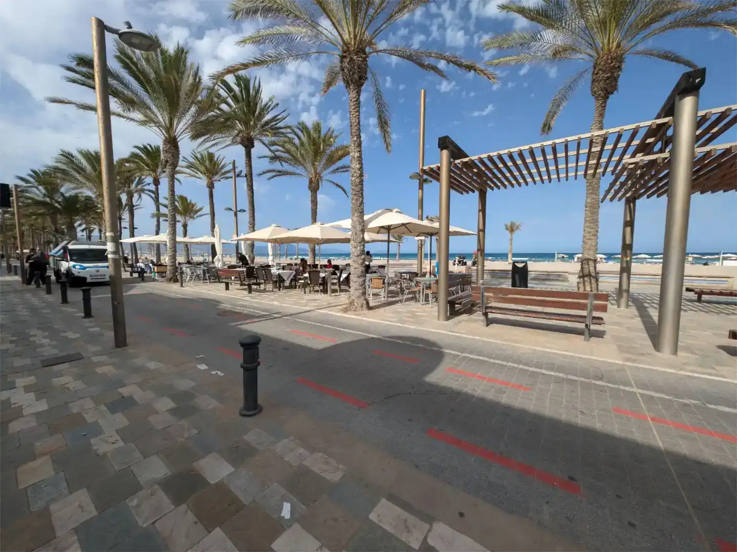 Vista exterior de Local en venda en Playa de San Juan - El Cabo de las Huertas