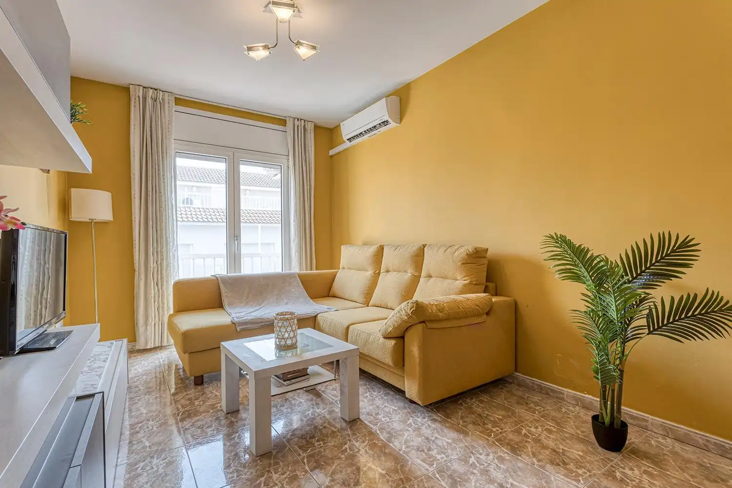Sala de estar de Dúplex en venta en Vilanova del Camí con Aire acondicionado, Calefacción y Terraza