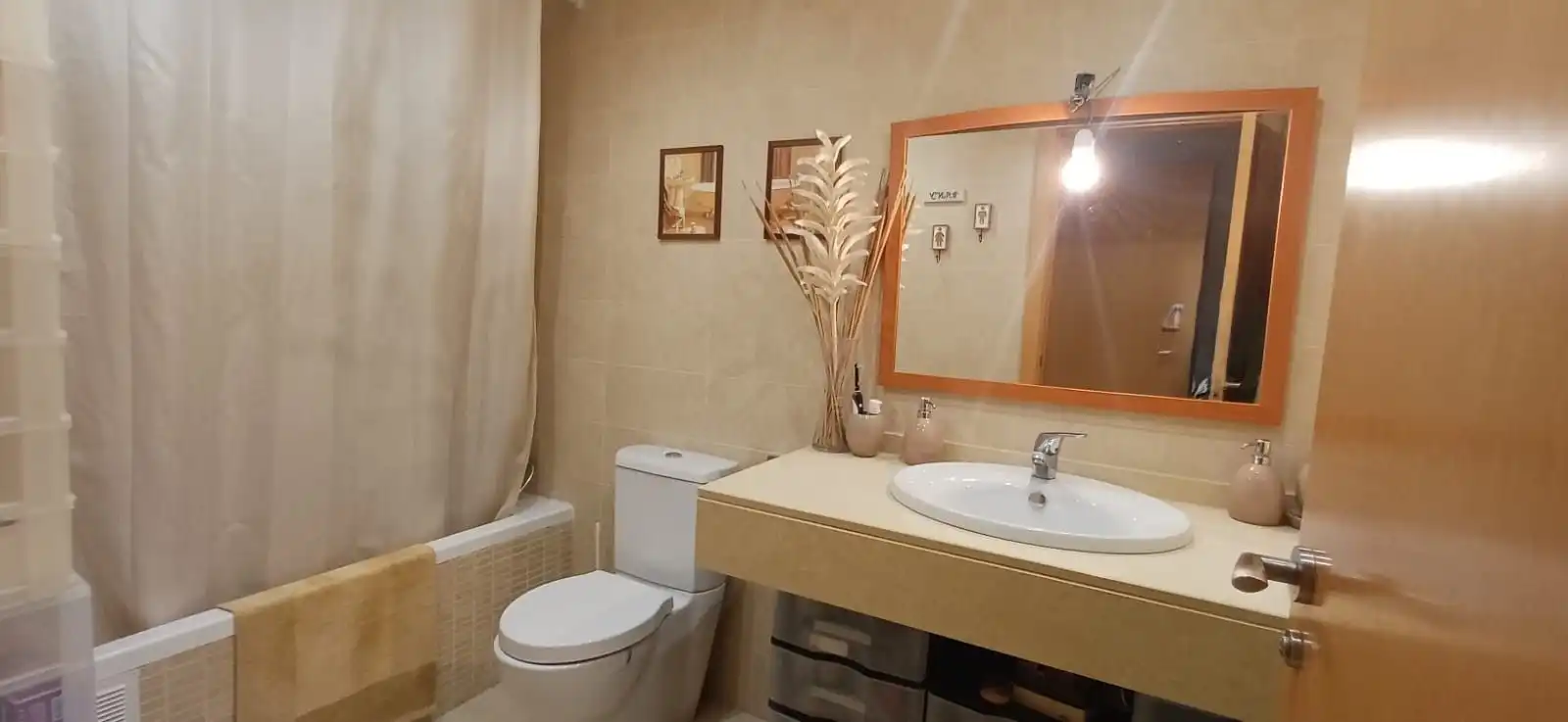 Bathroom of Flat for sale in Lleida  with Air Conditioner, Heating and Storage room