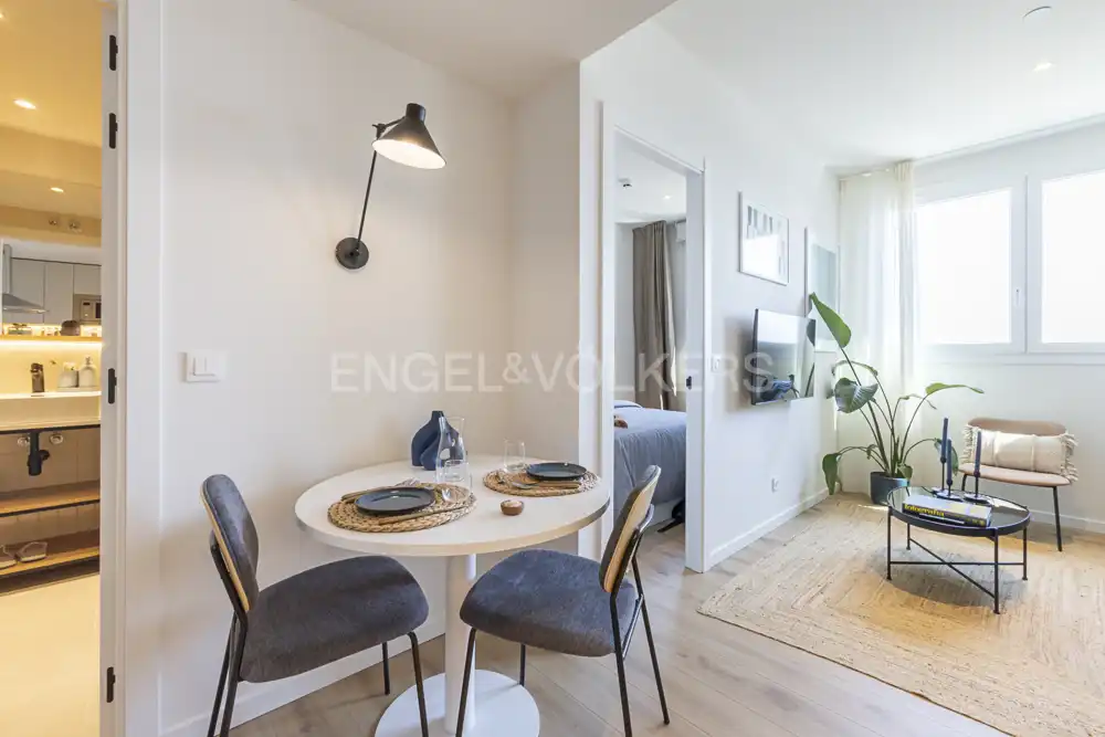 Sala de estar de Estudio de alquiler en Alcobendas con Aire acondicionado, Calefacción y Jardín privado