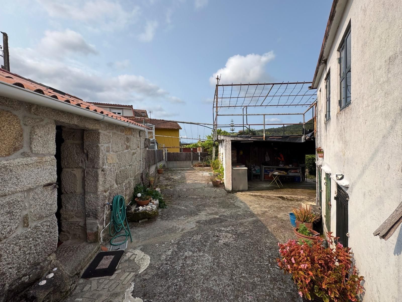 Exterior view of House or chalet for sale in Poio  with Private garden