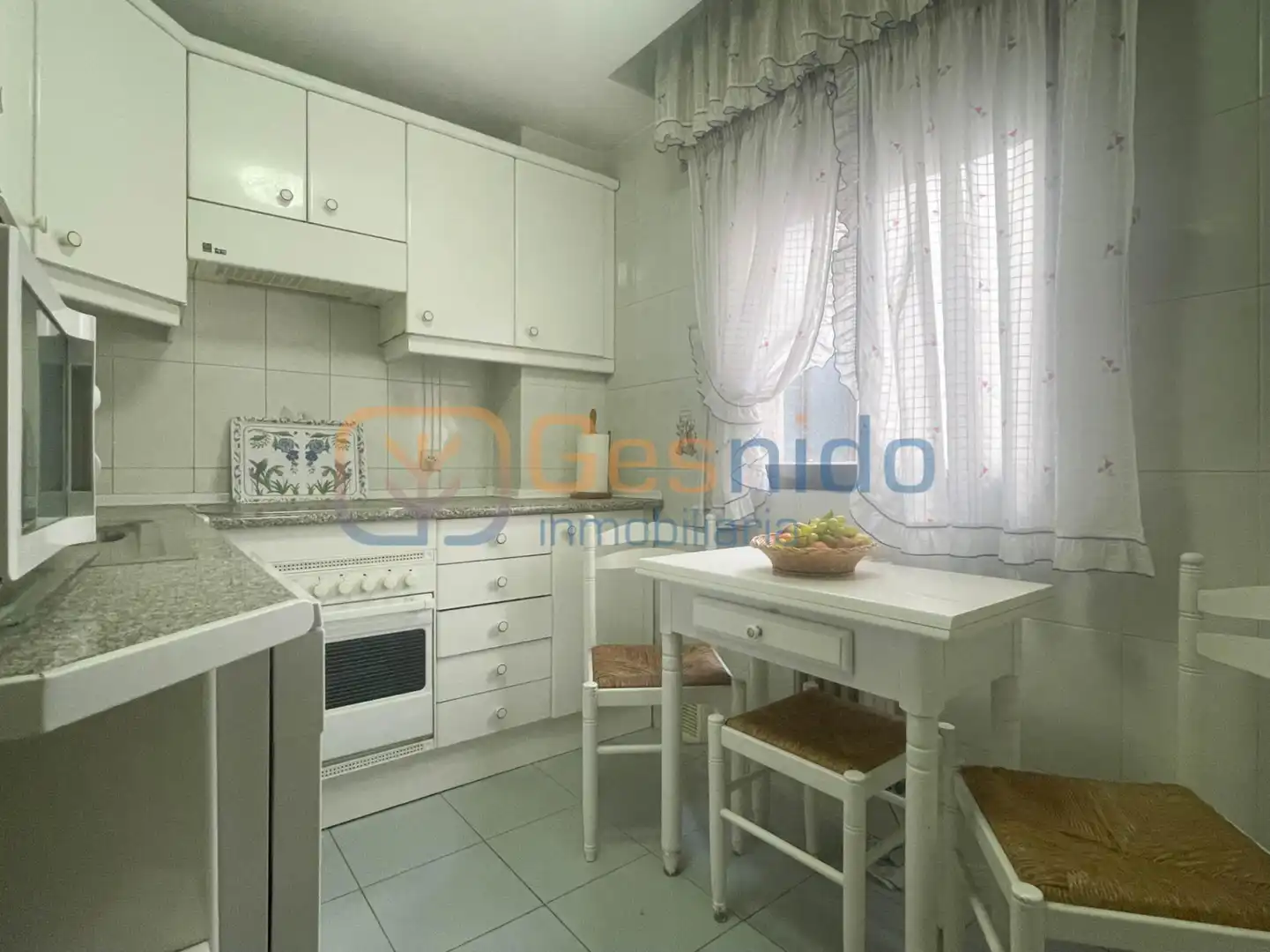 Cocina de Piso de alquiler en Segovia con Calefacción, Parquet y Terraza