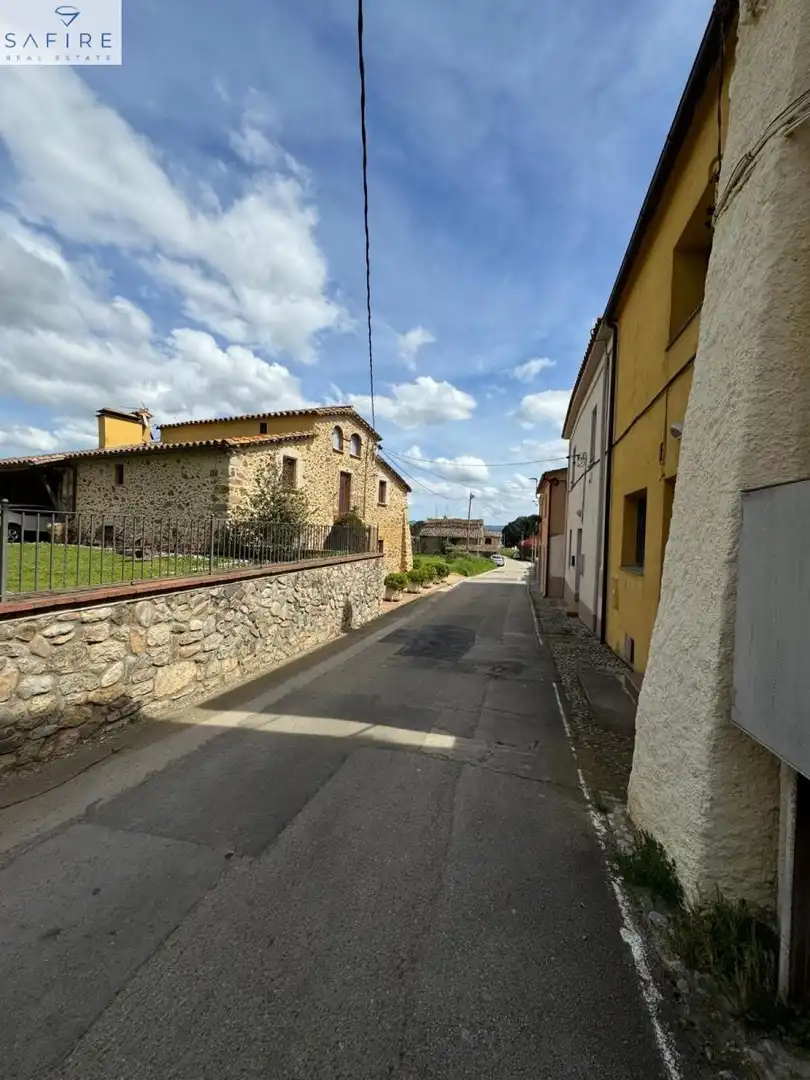 Vista exterior de Finca rústica en venda en Aiguaviva amb Traster