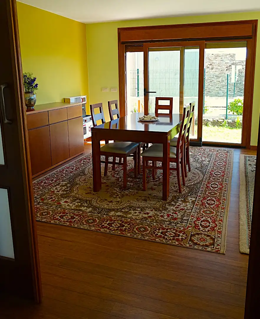 Menjador de Casa o xalet en venda en Miño amb Calefacció, Parquet i Terrassa