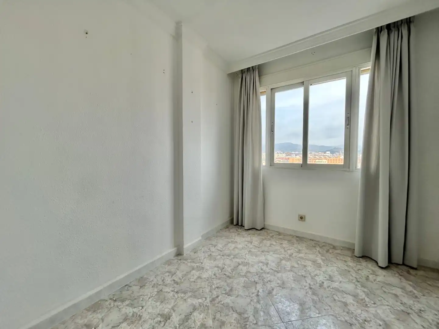 Dormitori de Àtic en venda en Málaga amb Aire condicionat, Terrassa i Traster