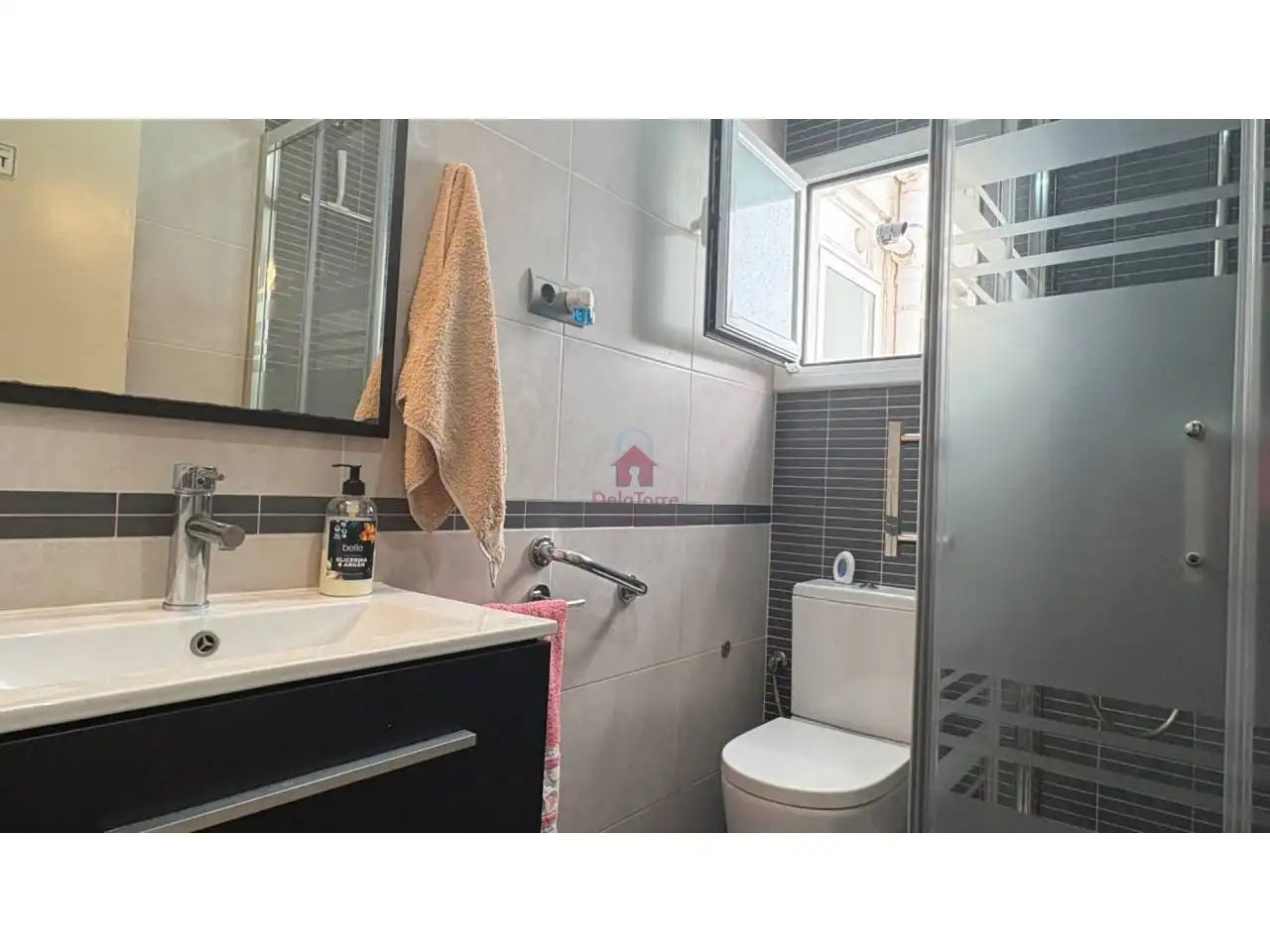 Bany de Pis en venda en Terrassa amb Calefacció