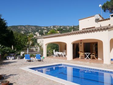 Haus mit Pool zur Miete in Carrer de Figueres
