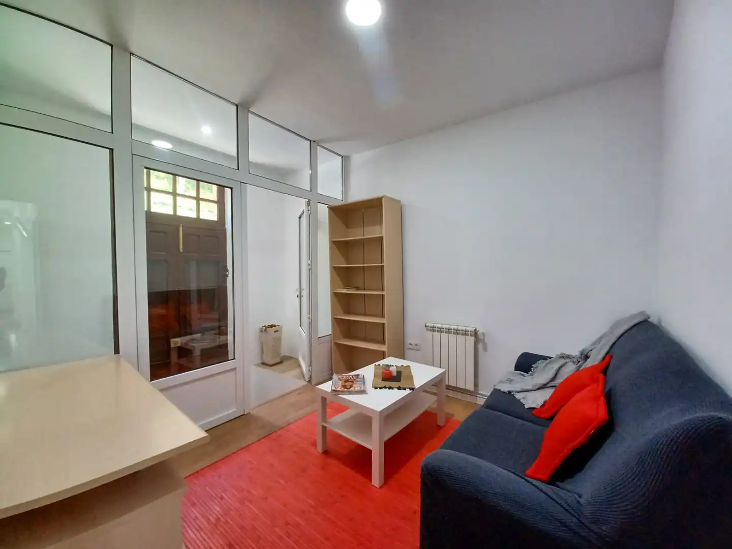 Sala d'estar de Pis de lloguer en Santiago de Compostela  amb Calefacció, Terrassa i Moblat