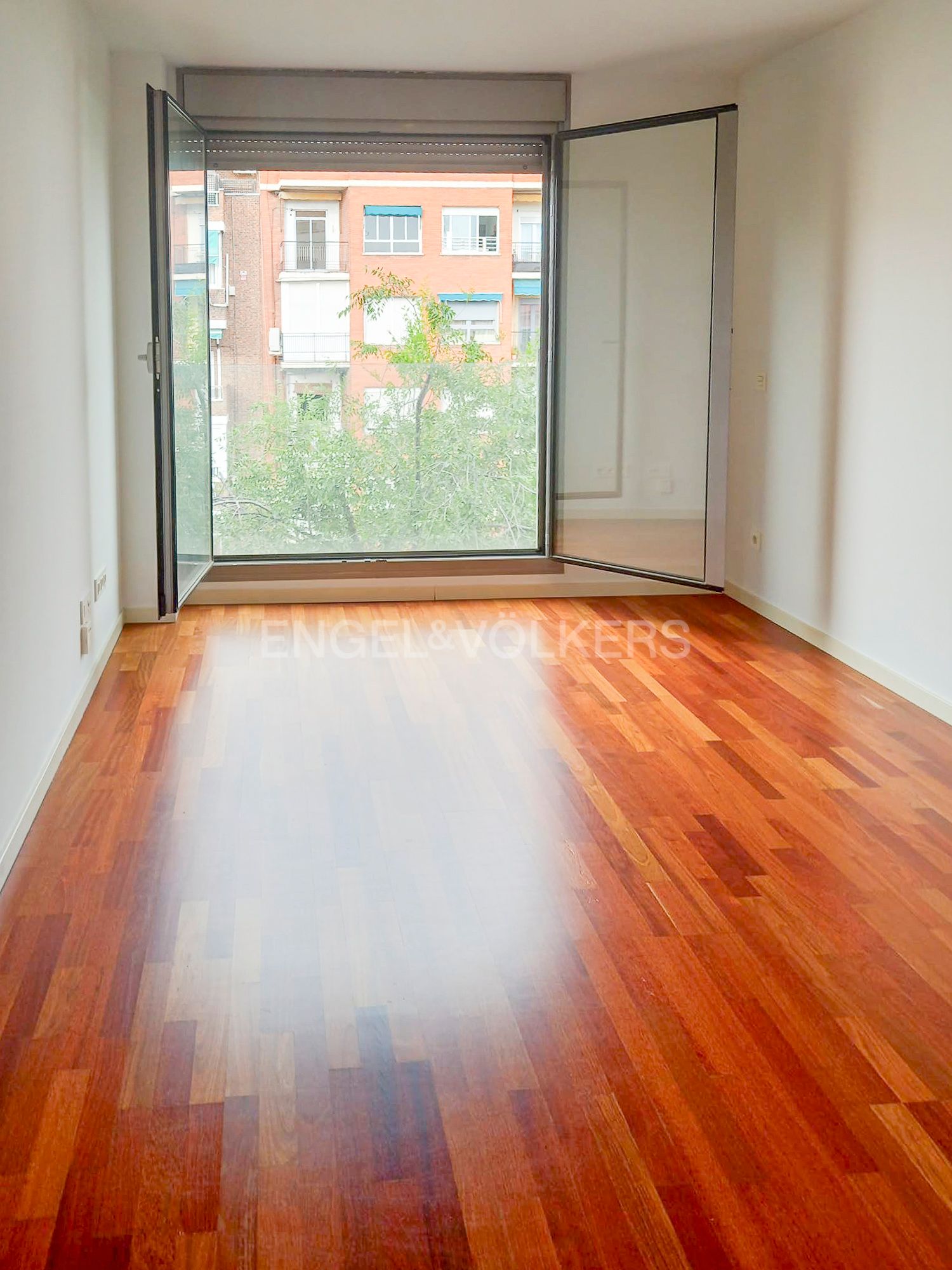 Apartment to rent in  Madrid Capital  with Air Conditioner and Heating