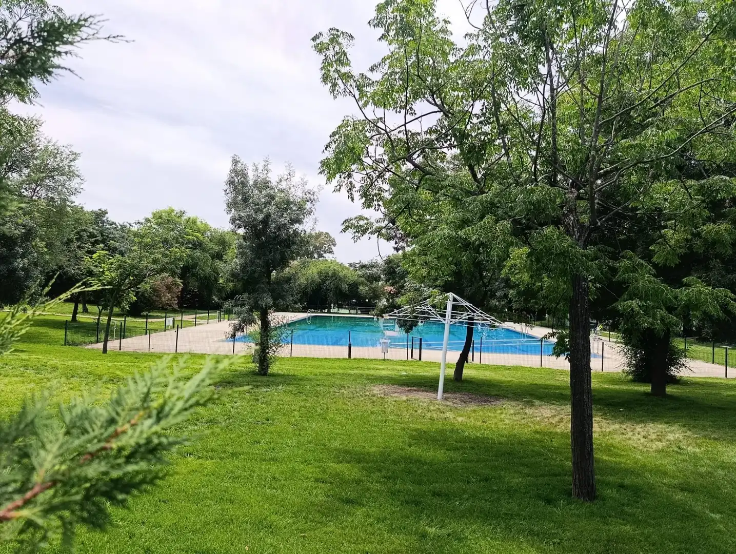 Piscina de Casa o chalet de alquiler en Castilblanco de los Arroyos con Jardín privado, Terraza y Piscina