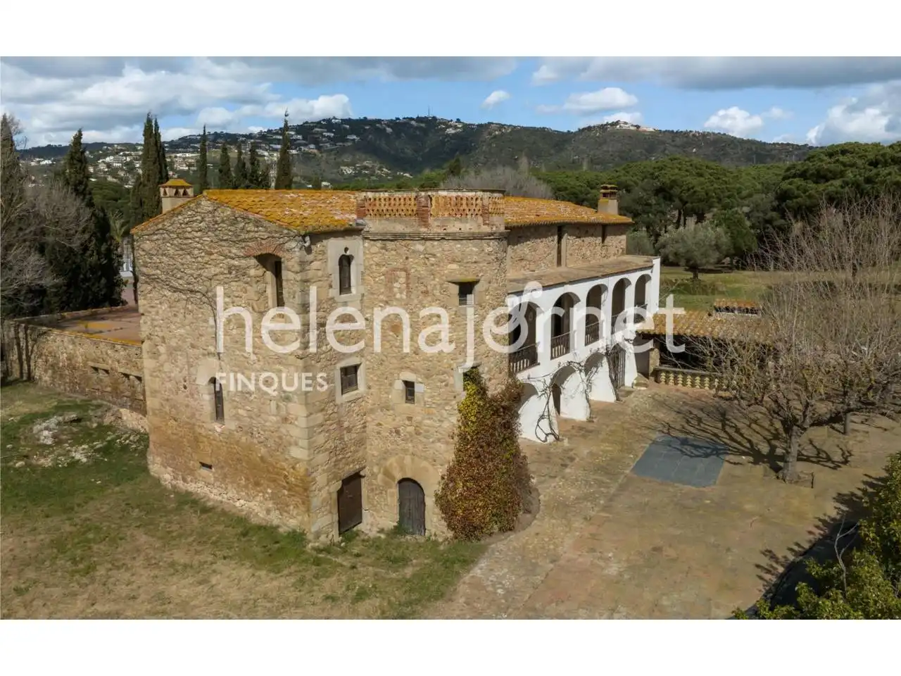 Außenansicht von Country house zum Verkauf in Castell d'Aro, Platja d'Aro i s'Agaró mit Privatgarten