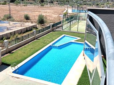 Apartamento con piscina en alquiler en Torreblanca