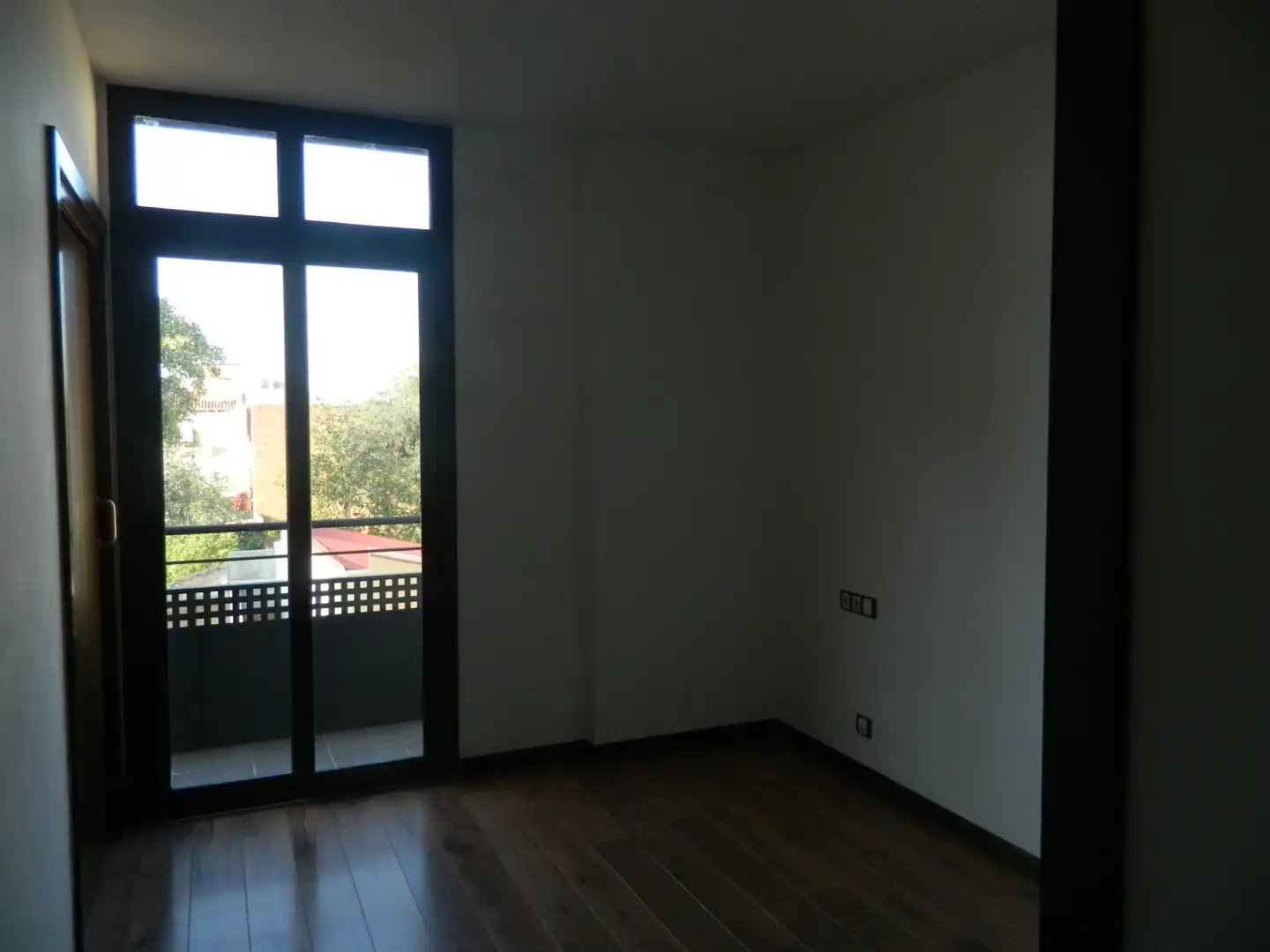 Dormitori de Oficina de lloguer en Sabadell amb Aire condicionat, Calefacció i Balcó