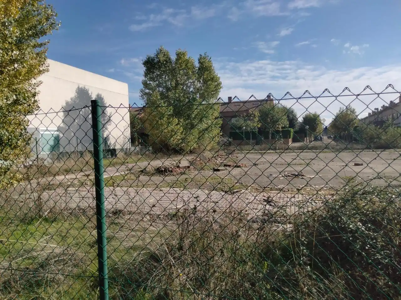 Terreno residencial en venta en Avenida Miguel de Cervantes, imagen 3