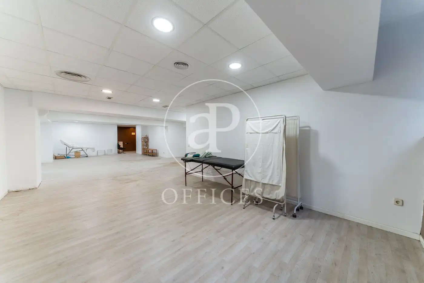 Büro zum Verkauf in Madrid mit Klimaanlage und Heizung