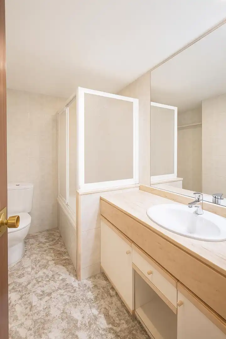 Baño de Piso en venta en Barcelona con Terraza