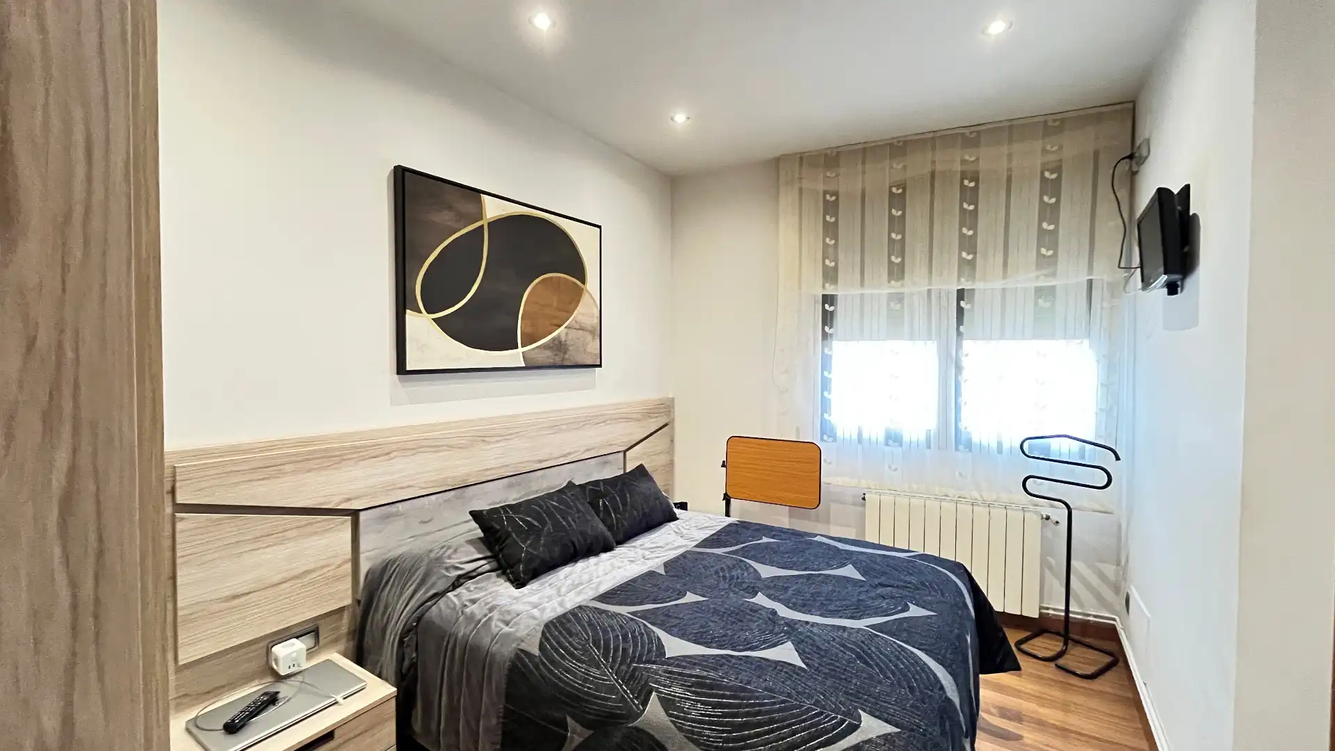 Schlafzimmer von Einfamilien-Reihenhaus zum Verkauf in Santa Coloma de Cervelló mit Klimaanlage, Heizung und Parkett