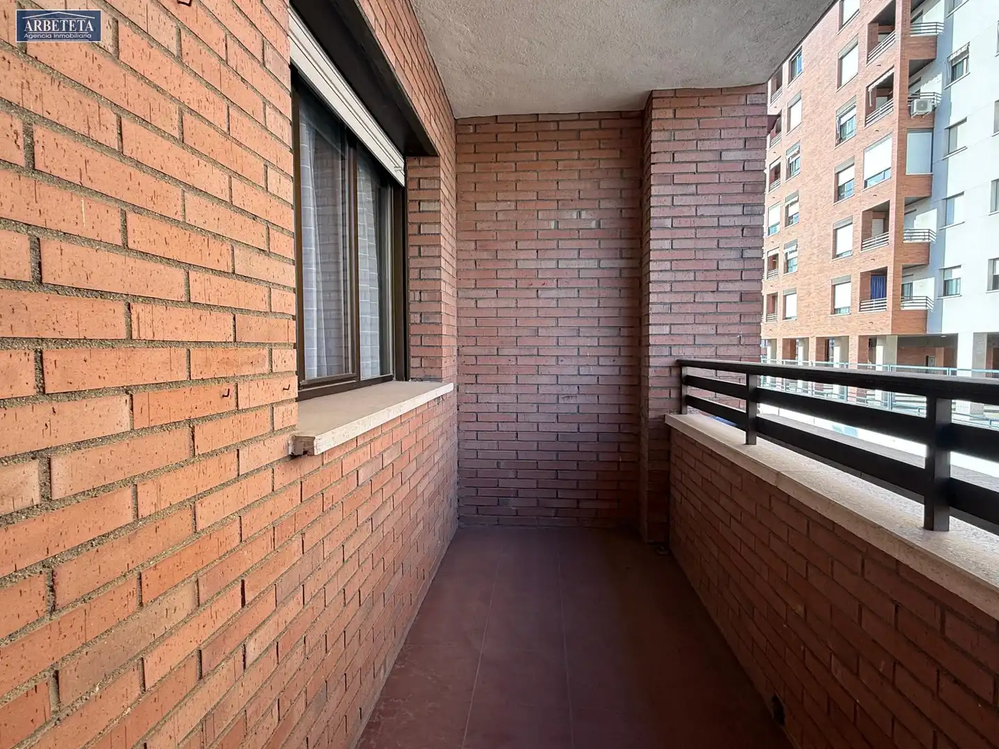 Terrasse von Einfamilien-Reihenhaus zum Verkauf in Guadalajara mit Heizung, Parkett und Terrasse