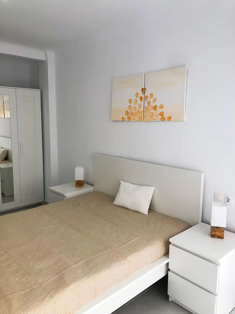 Dormitori de Apartament de lloguer en Santa Pola amb Aire condicionat, Calefacció i Terrassa