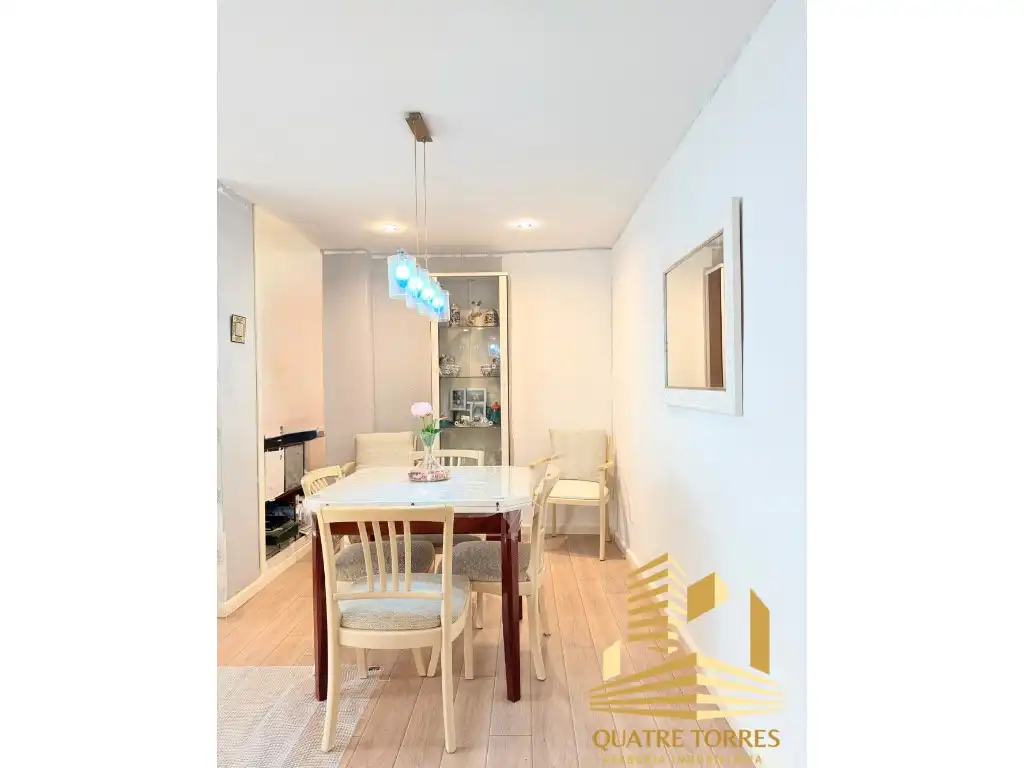Piso en venta en Calle Democracia, Nou Moles