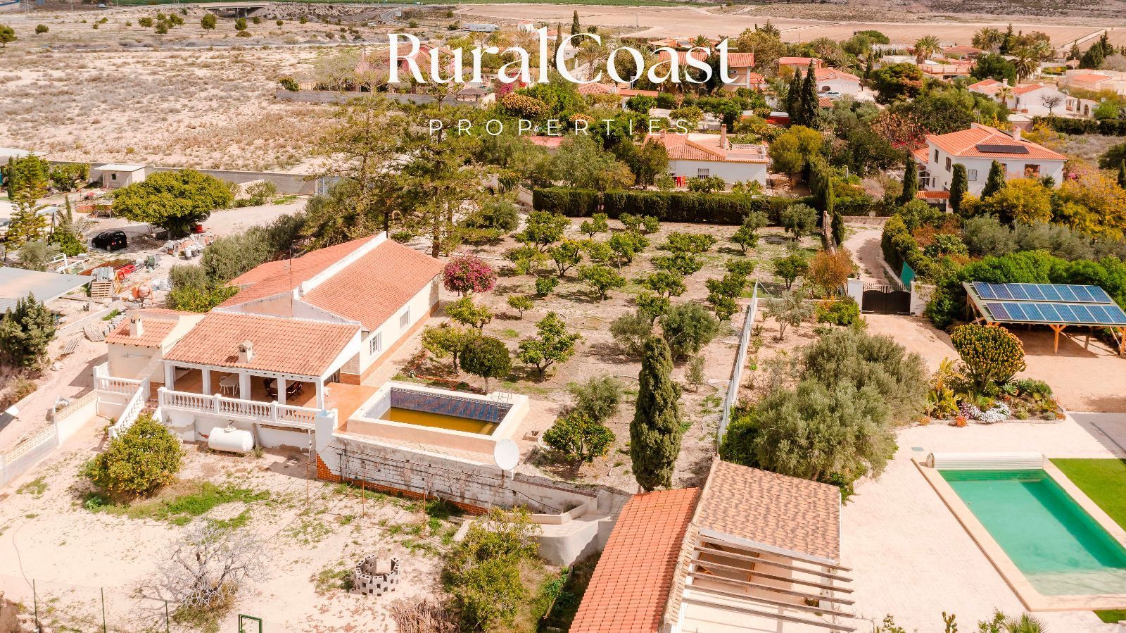 Vista exterior de Casa o xalet en venda en Mutxamel amb Calefacció, Jardí privat i Terrassa