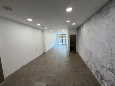 Gewerbefläche zum Verkauf in Calle Montserrat