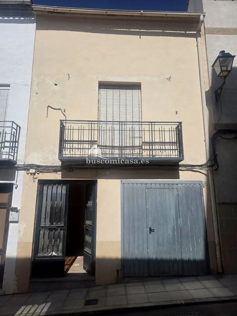 Vista exterior de Casa adosada en venta en Mancha Real con Balcón