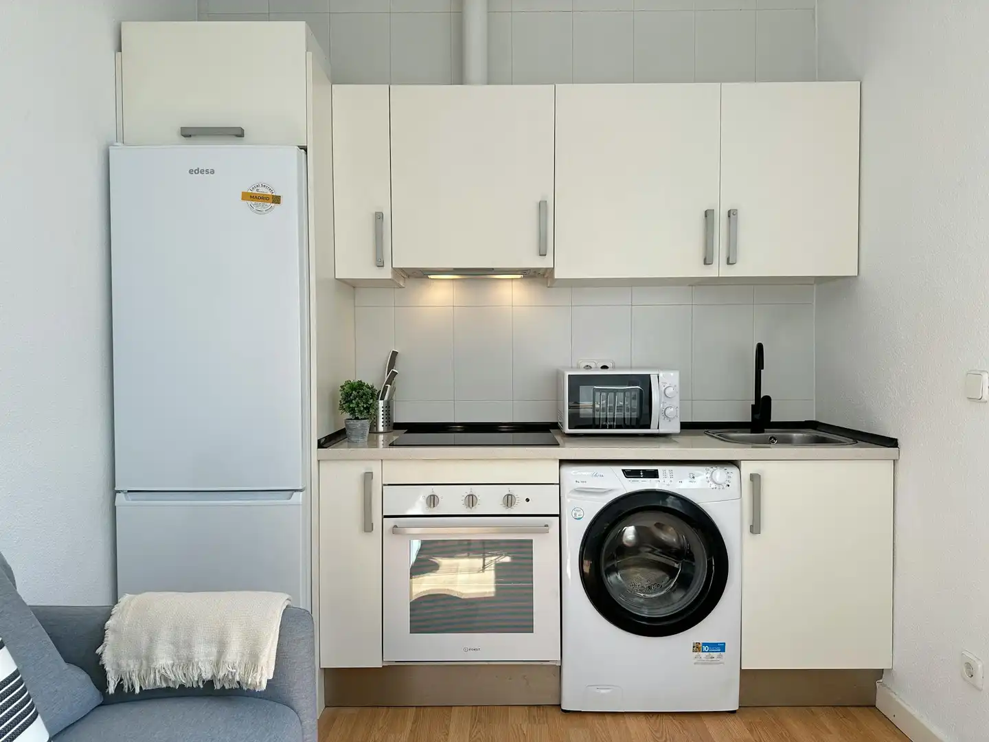 Küche von Wohnung zur Miete in  Madrid Capital mit Heizung, Möbliert und Waschmaschine