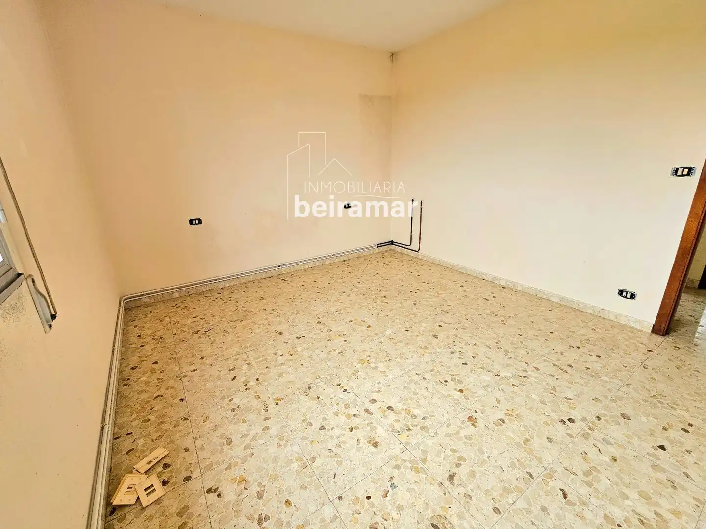 Piso en venta en Ribeira con Calefacción y Trastero