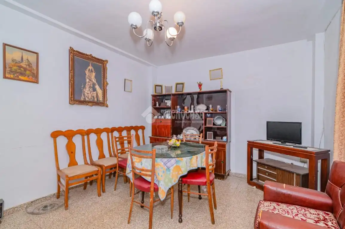 Comedor de Piso en venta en Lucena con Aire acondicionado y Amueblado
