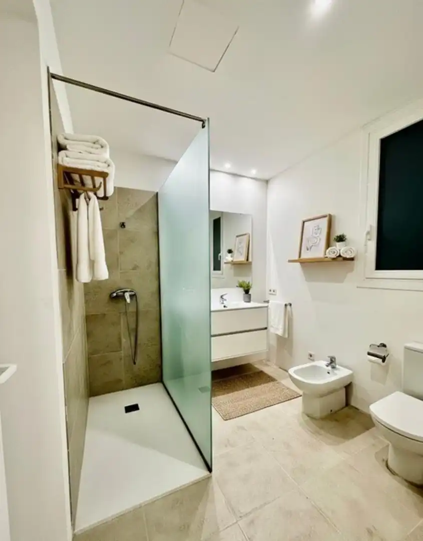 Baño de Piso en venta en  Palma de Mallorca con Aire acondicionado, Terraza y Trastero