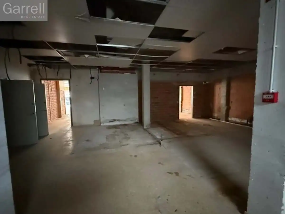 Local comercial en venta en carrer FIGUERES 
Es: Pl: Pt:
 CASTELLO D'EMPURIES (GIRONA), imagen 4