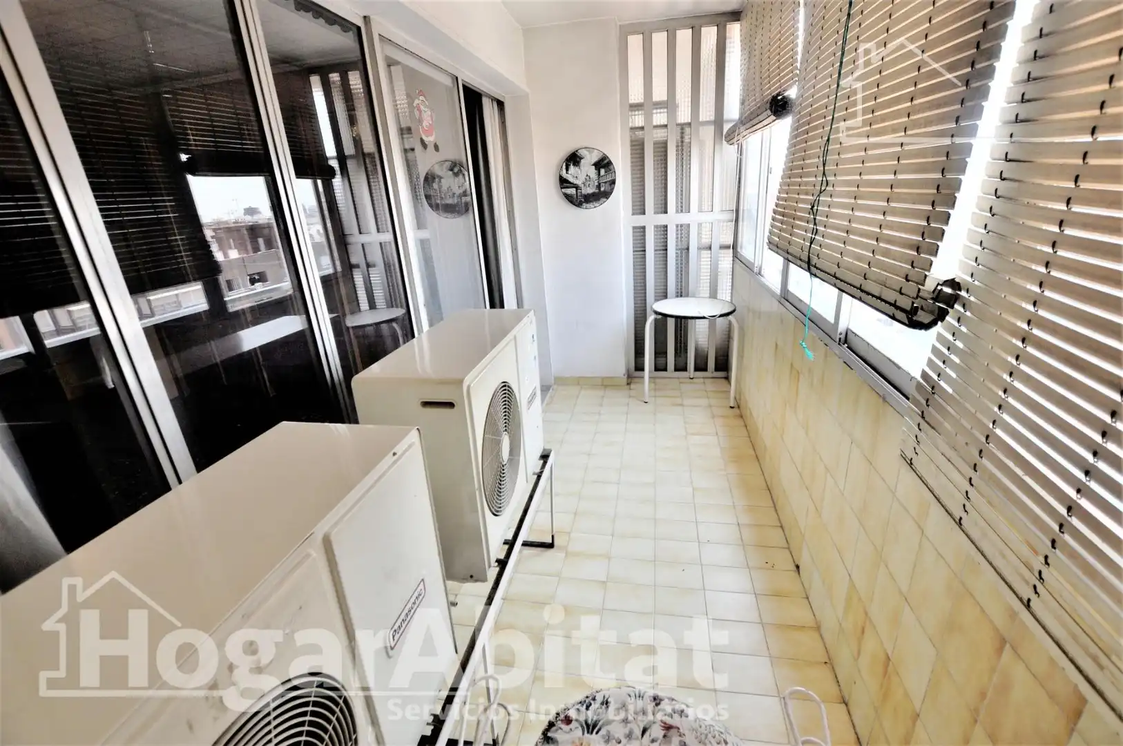 Habitación de Piso en venta en Valencia con Balcón