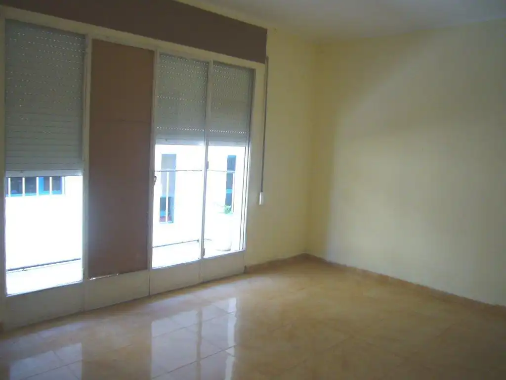 Flat for sale in C/ Miquel Granell, Zona Hospital