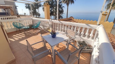 Dublex, de 3 dormitorios, primera linea de playa, vistas al mar, Parking y Trastero