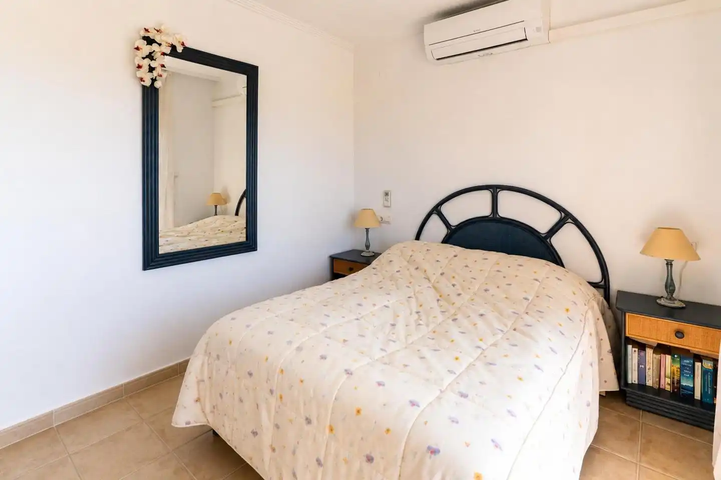 Habitación de Casa adosada en venta en Santa Pola con Aire acondicionado, Terraza y Piscina