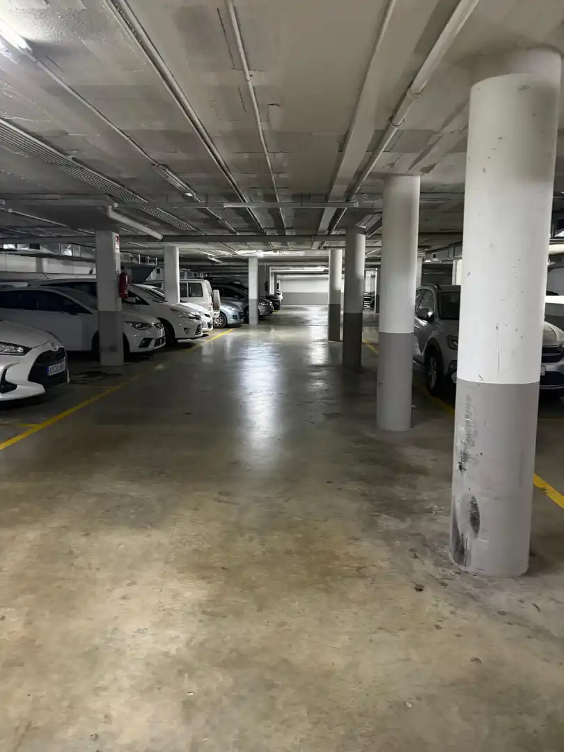 Einzelparkplatz zum Verkauf in Carrer de Salmerón, imagen 4