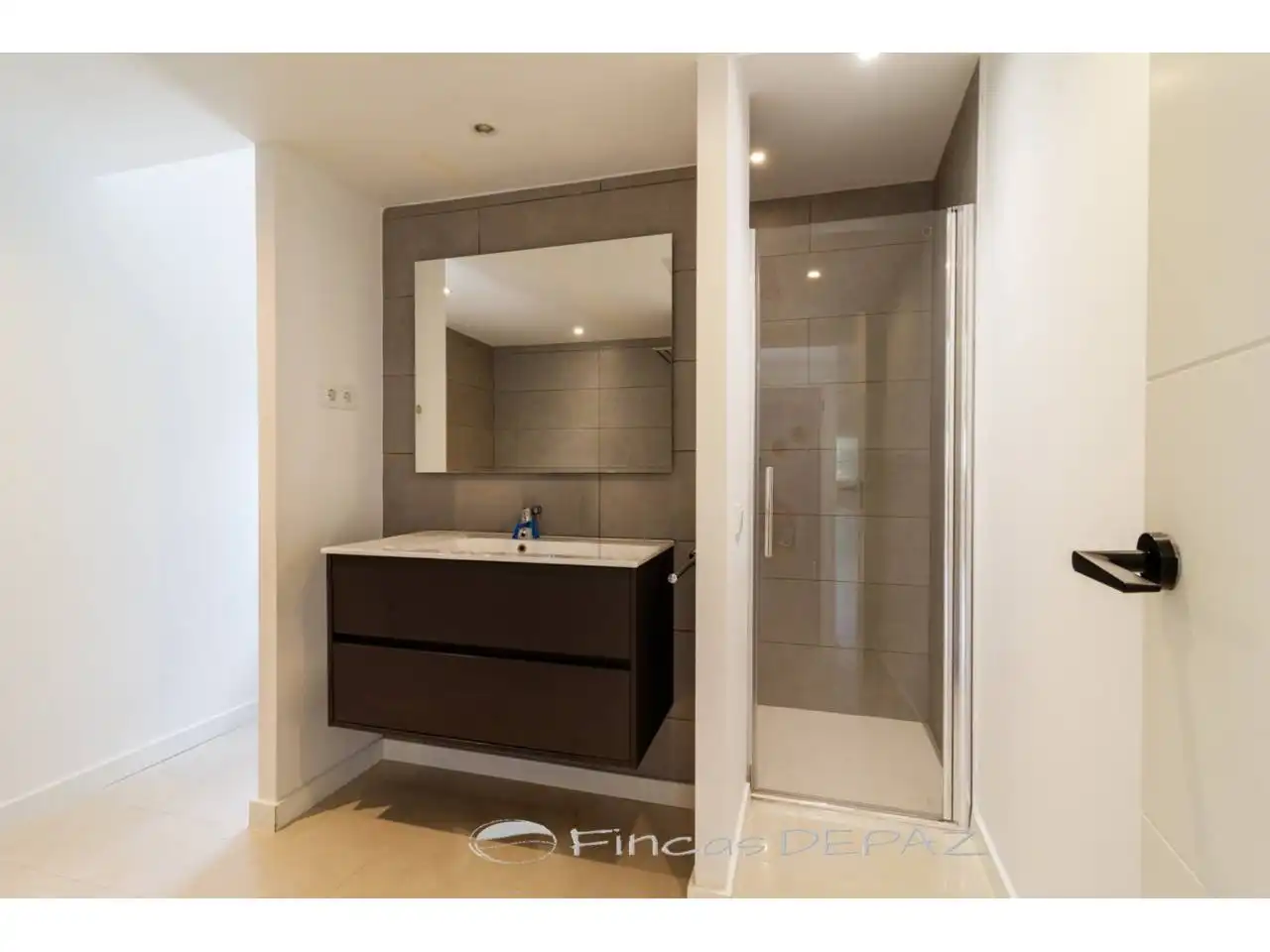 Bathroom of Houses for sale in Gavà  with Air Conditioner, Heating and Private garden