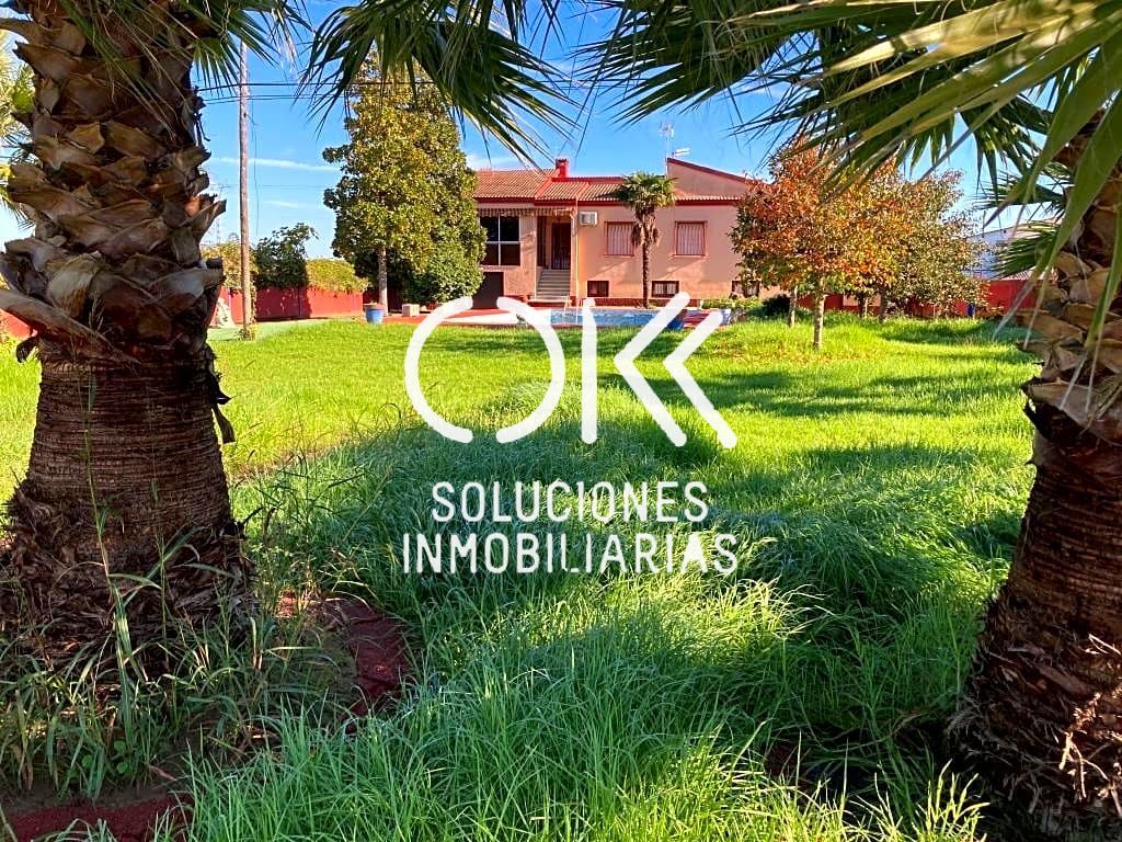 Exterior view of House or chalet for sale in Coria  with Air Conditioner, Heating and Swimming Pool