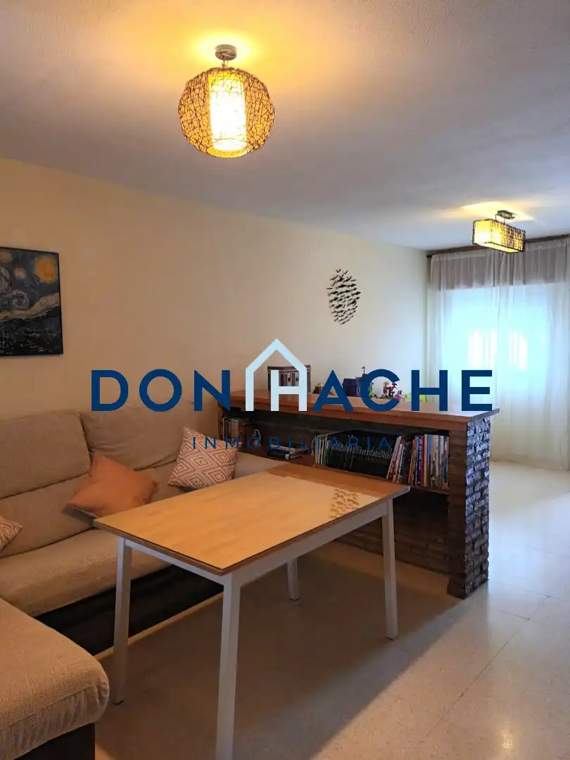 Sala de estar de Casa adosada en venta en Trujillanos con Terraza y Trastero