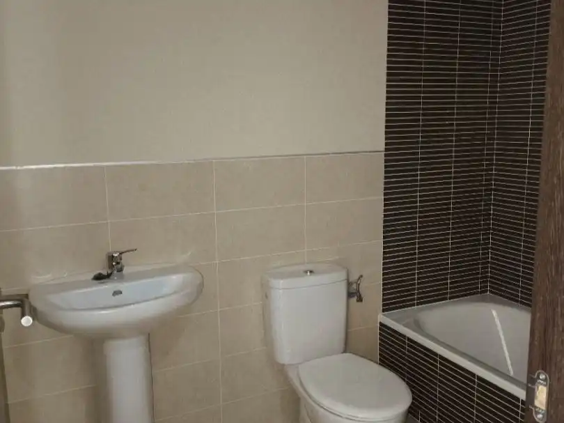 Baño de Piso en venta en Baños de Río Tobía, La Rioja