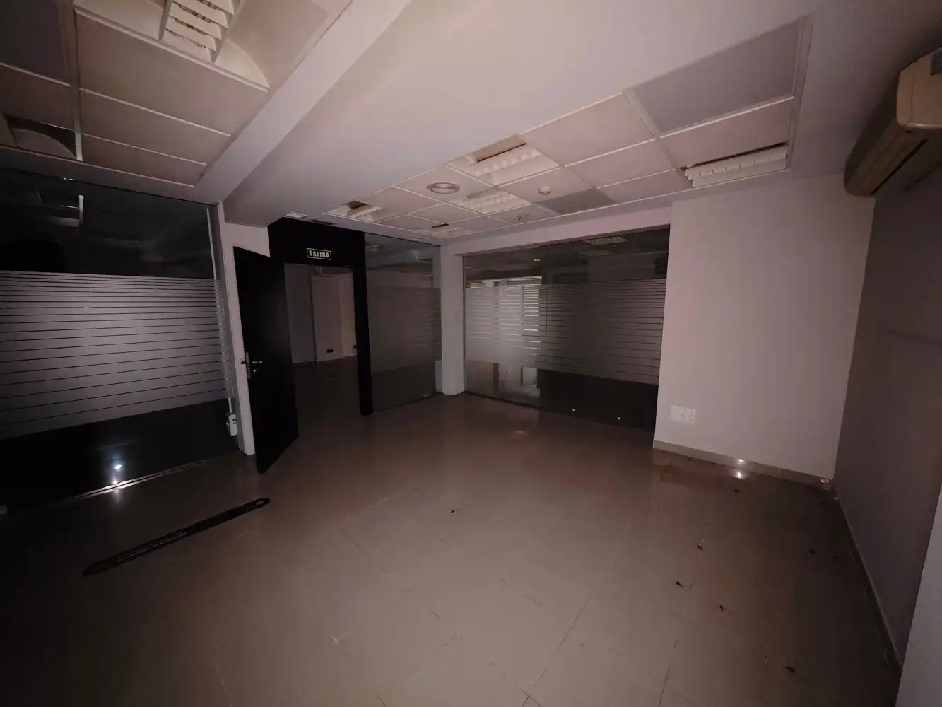 Local en venta en Alicante / Alacant con Aire acondicionado