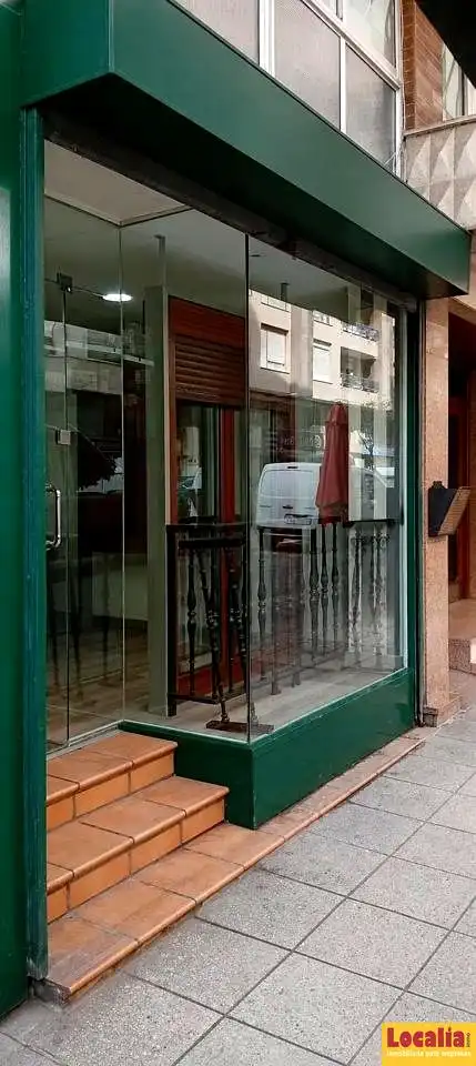 Commercial properties for rent in Cuatro Caminos
