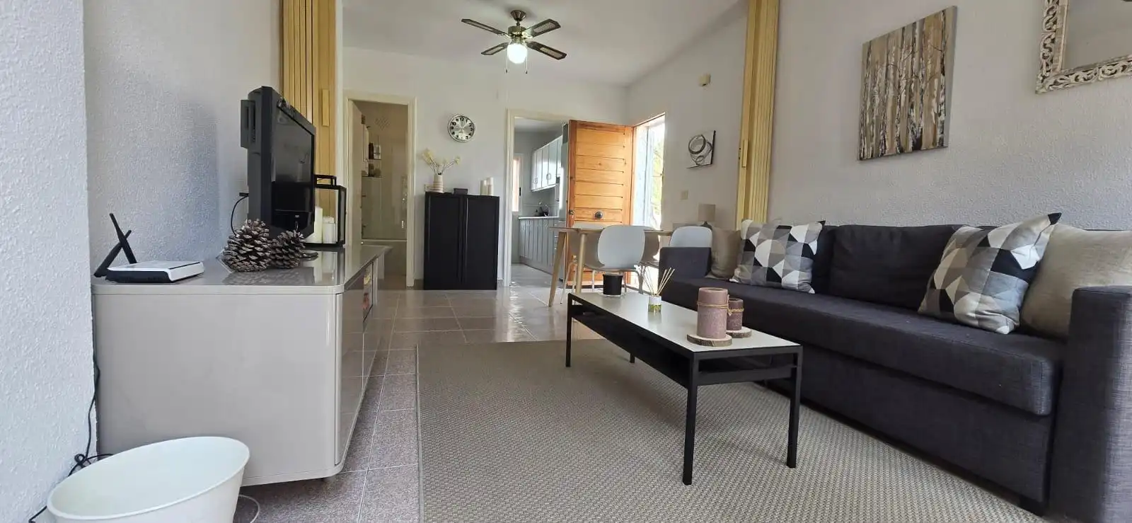 Sala d'estar de Apartament en venda en Mazarrón amb Aire condicionat, Terrassa i Moblat