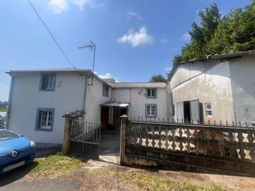 Casa amb jardí en venda a San Sadurniño