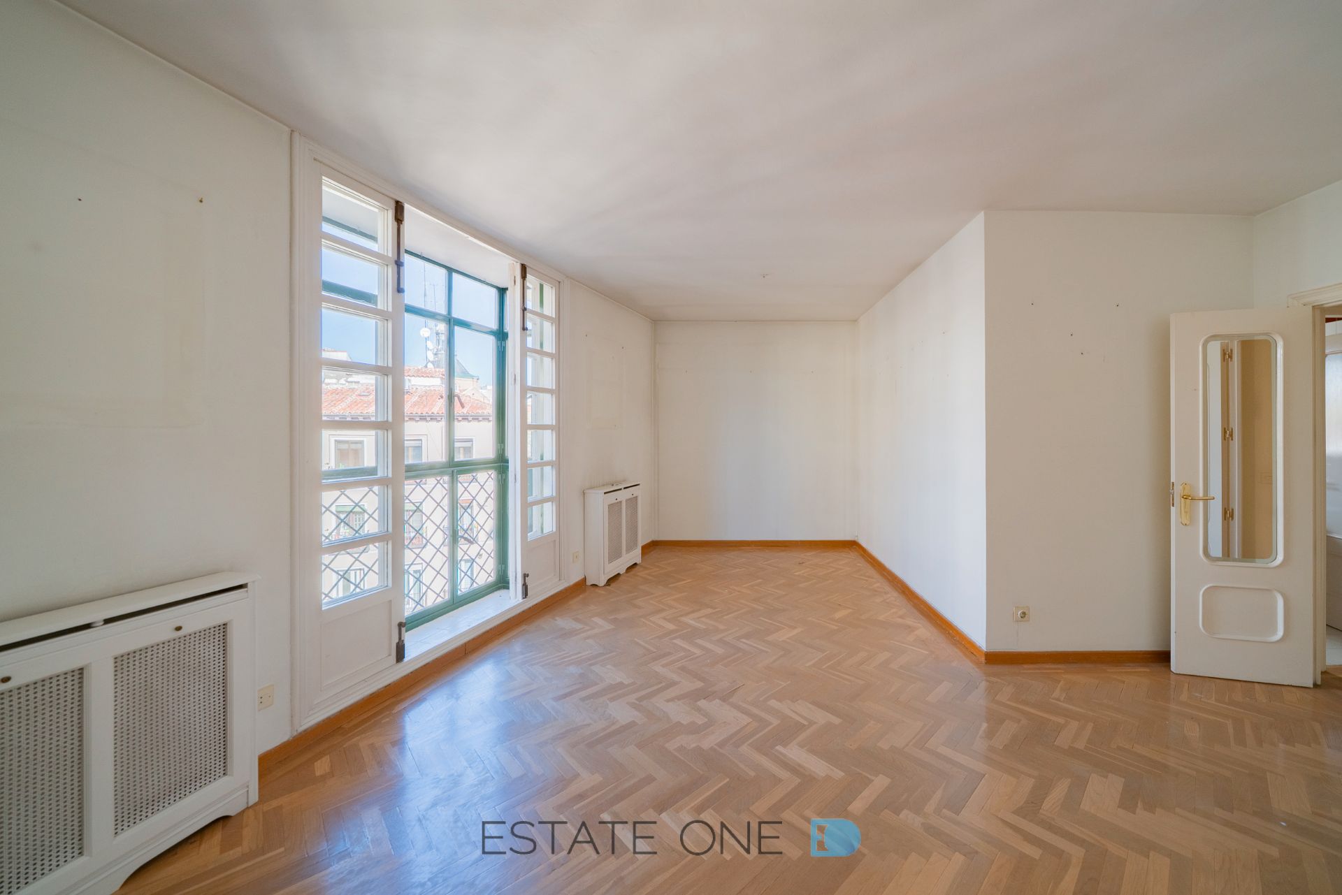 Sala de estar de Piso en venta en  Madrid Capital con Calefacción y Balcón