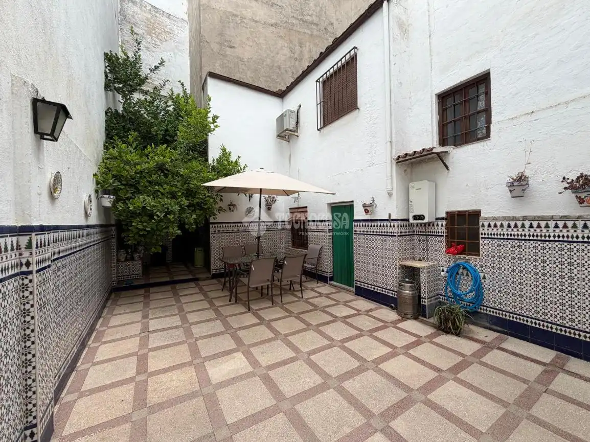 Terrasse von Einfamilien-Reihenhaus zum Verkauf in Torredonjimeno mit Klimaanlage und Balkon