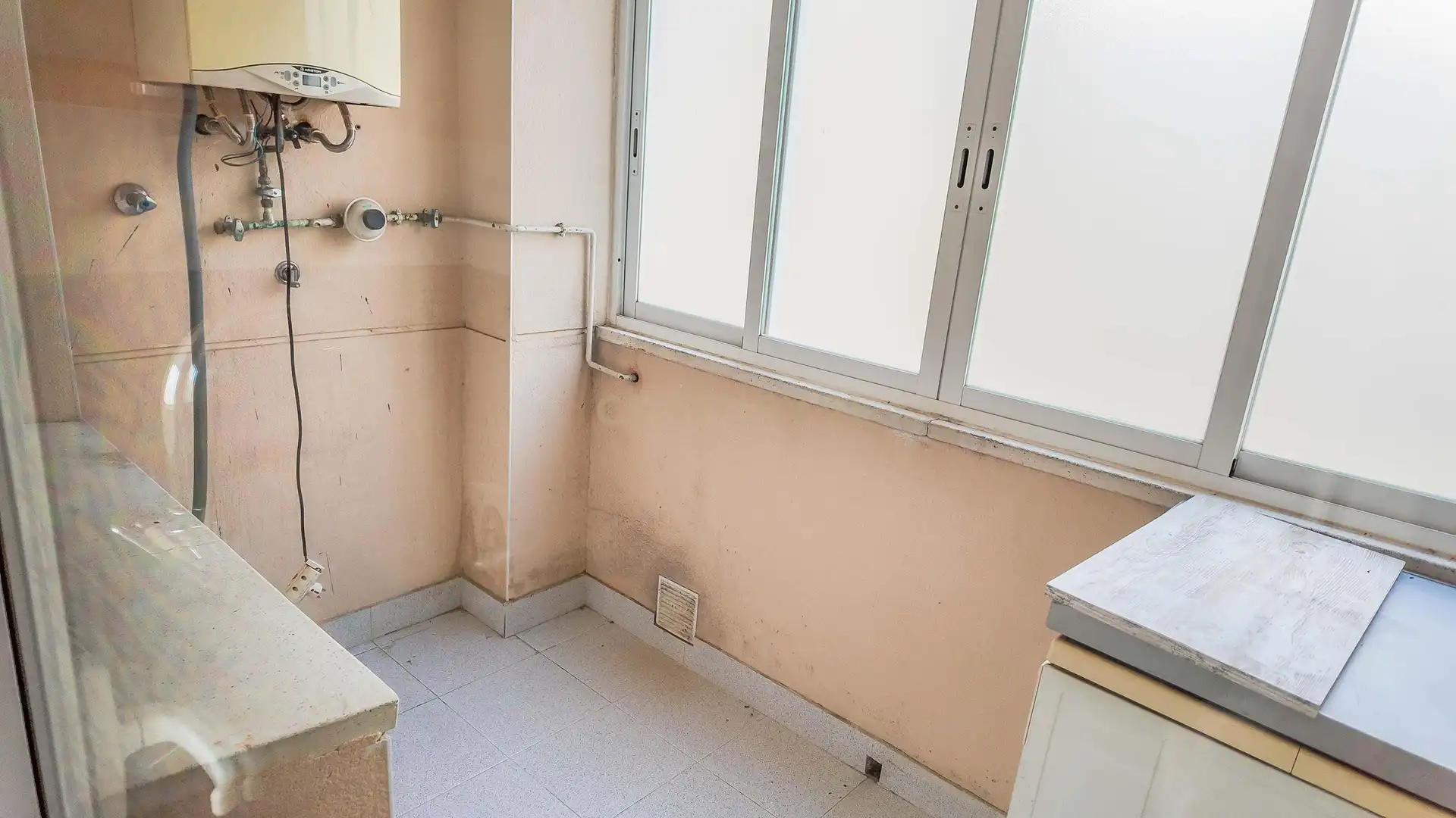 Küche von Maisonette zum Verkauf in Badajoz mit Klimaanlage, Abstellraum und Waschmaschine