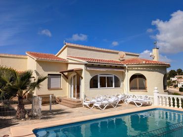 Haus mit Pool zum Verkauf in Paichi